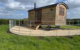 The Hut At Blackberry Barn